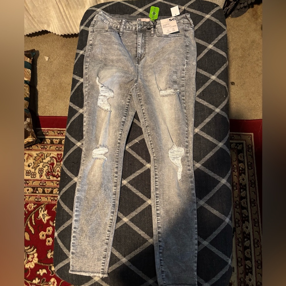 SO High Rise Jeggings in Gray